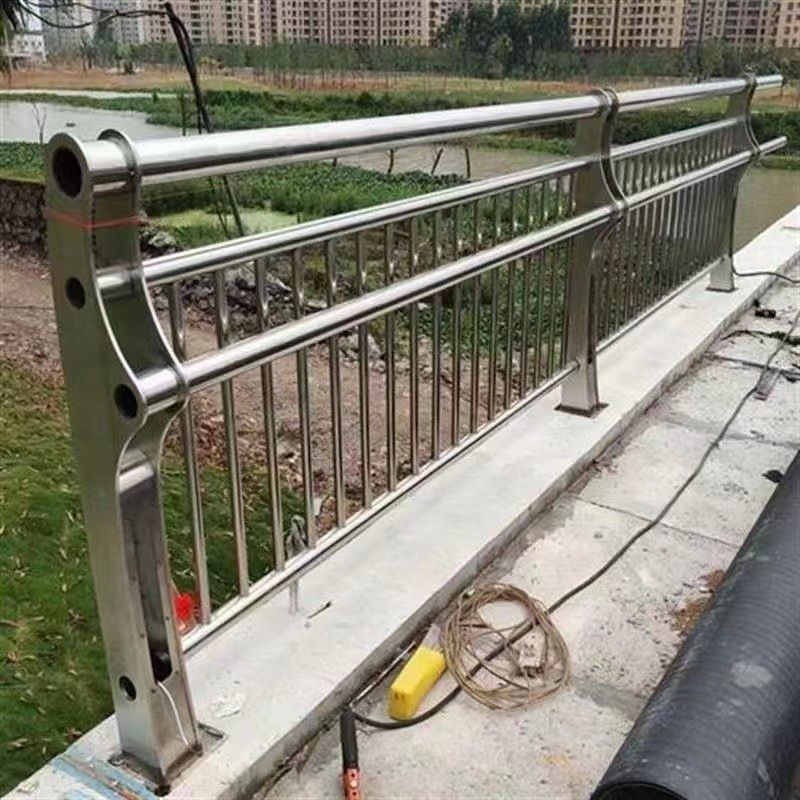 鋁合金護(hù)欄